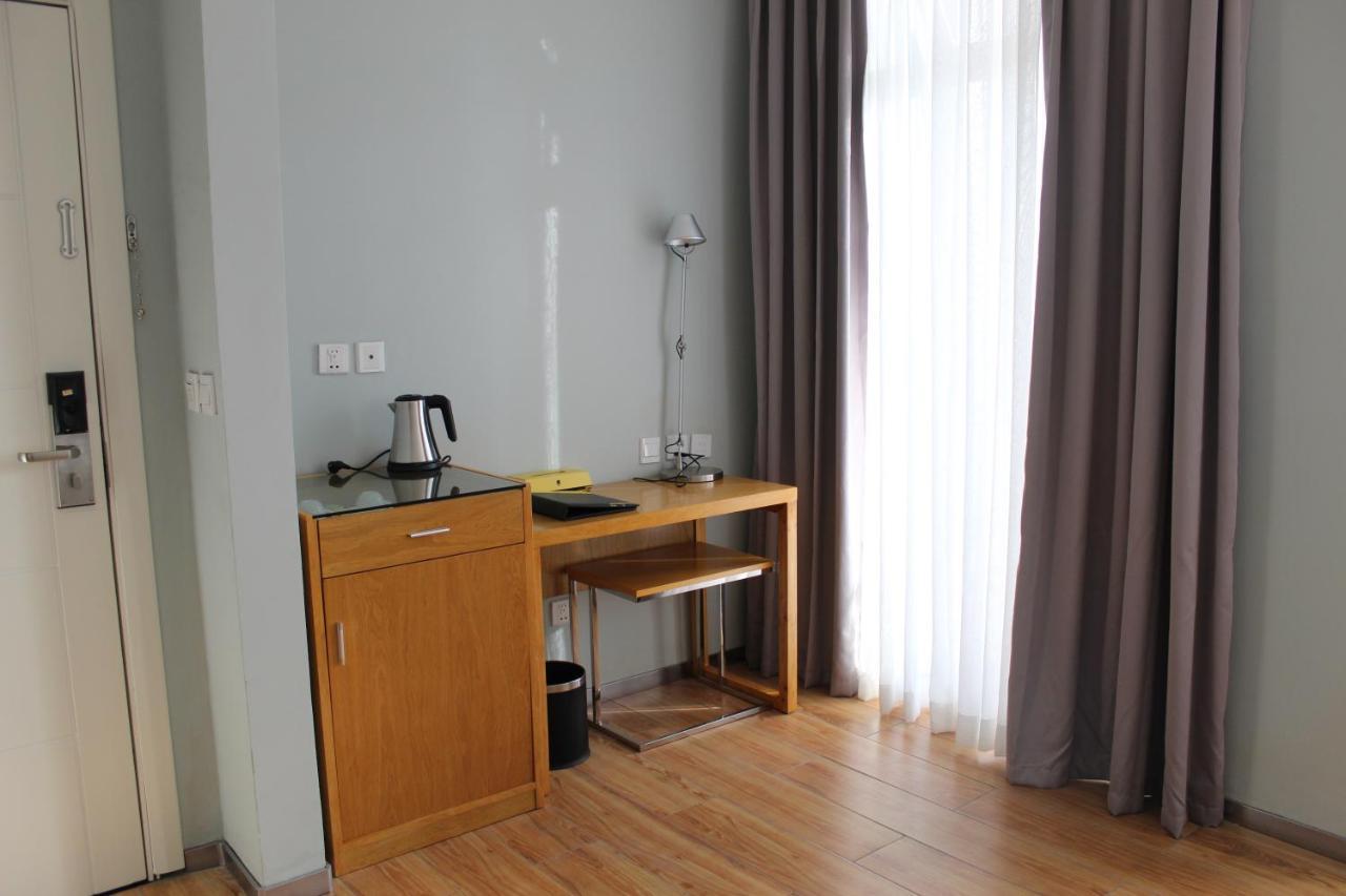 Cot Hotel Аддис-Абеба Екстер'єр фото